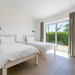 Villa Benjamin - *